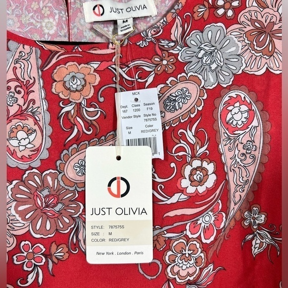 NWT Just Olivia Long Sleeved Mixed Print Paisley Floral Tunic Top Size Medium - Picture 3 of 8
